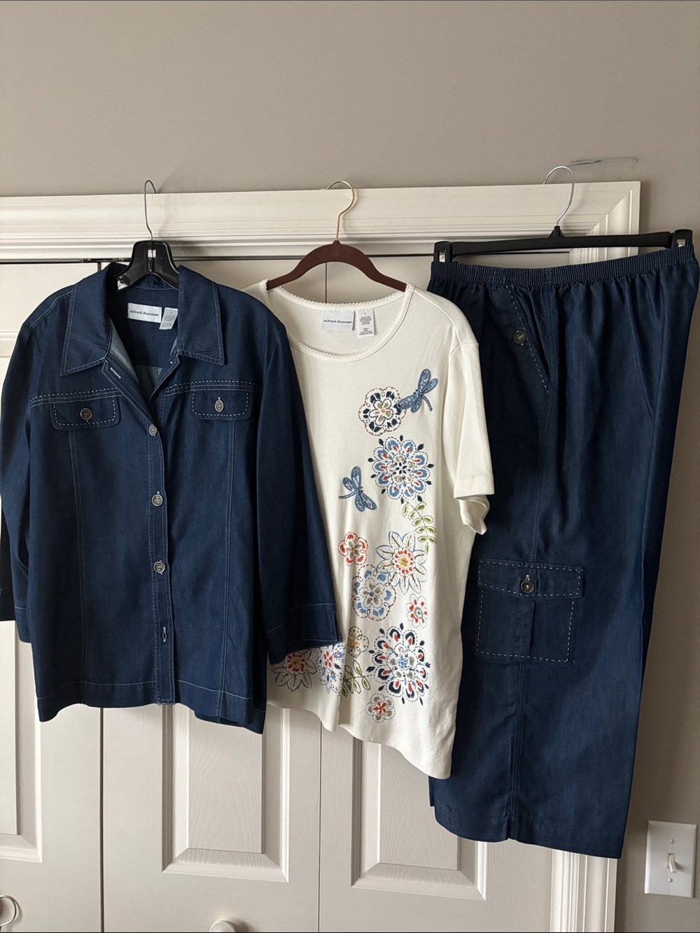 Alfred Dunner Navy Denim Jacket, Cropped Pants & White Embroidered Tee Set